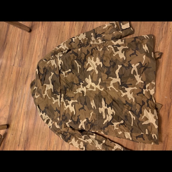 light weight Draw string pockets Oversized - Picture 2 of 3